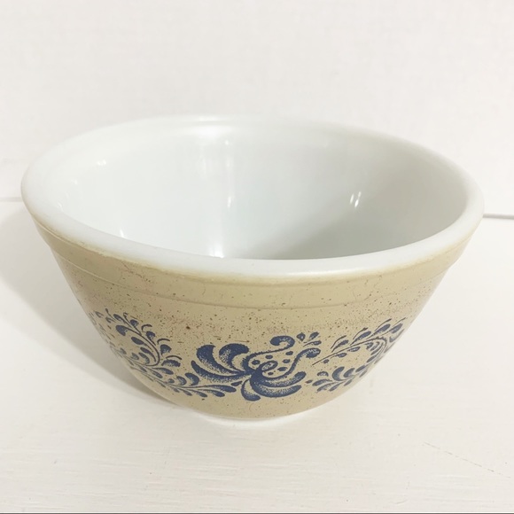 Vintage Pyrex Homestead Beige Speckle Blue 401 1.5 Pints Mixing Batter Nest Bowl - Picture 1 of 10